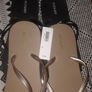 Set of 2 Old Navy Flip Flops